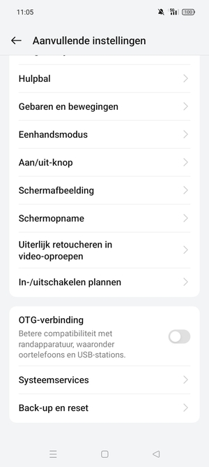 Scroll naar en selecteer Back-up en reset