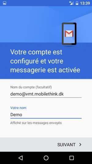 Donnez un nom à votre compte et saisissez votre nom. Sélectionnez SUIVANT
