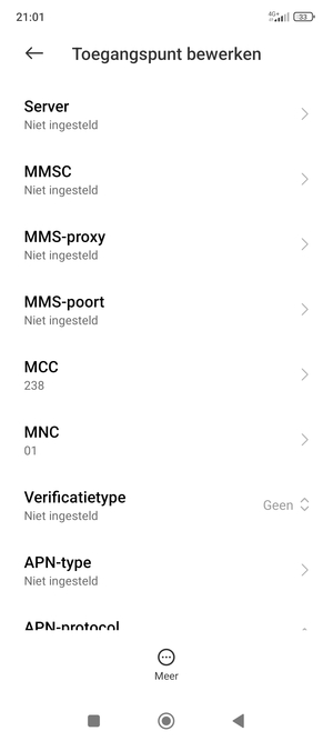 Scroll naar beneden en voer internetgegevens in