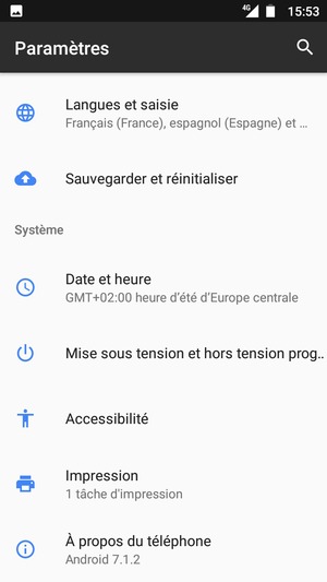 Faites défiler et sélectionnez À propos
du téléphone