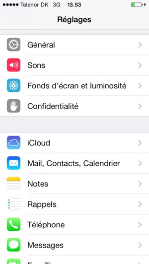 Faites défiler et sélectionnez Mail, Contacts, Calendrier