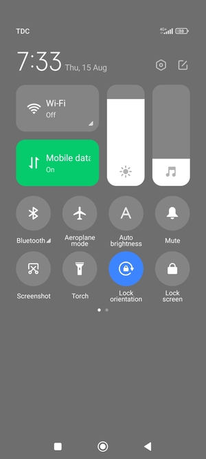 Select Auto brightness