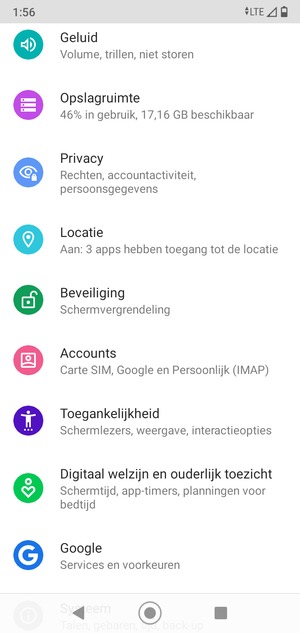 Scroll naar en selecteer Accounts
