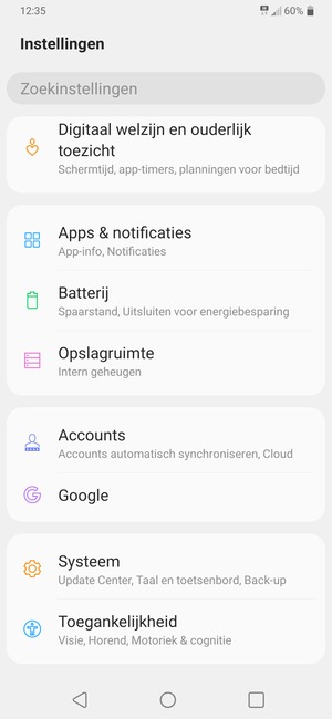 Keer terug naar het Instellingen menu en selecteer Accounts