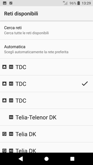 Seleziona un operatore di rete dall'elenco
