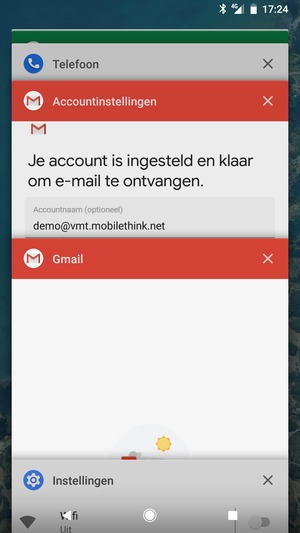 Veeg apps naar rechts om ze te sluiten
