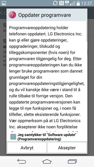 Kryss av i Jeg samtykker til Software update (Programvareoppdatering) avkrysningsboksen og velg Aksepter