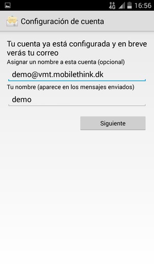 Déle a su cuenta un nombre y escriba su nombre. Seleccione Siguiente