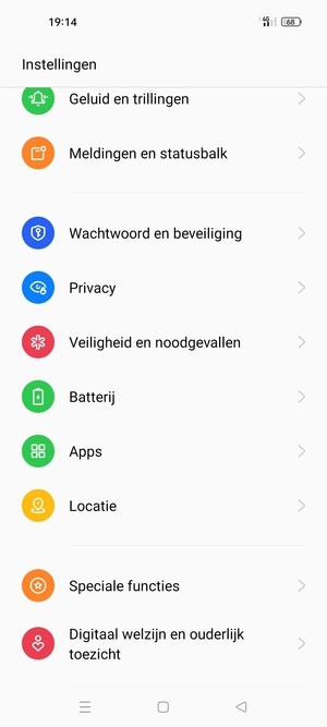 Scroll naar en selecteer Batterij