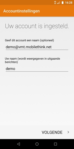 Geef uw account een naam en voer uw naam in. Selecteer VOLGENDE