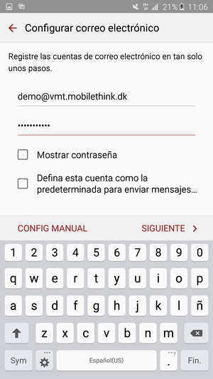 Introduzca su Dirección de correo electrónico y Contraseña. Seleccione SIGUIENTE