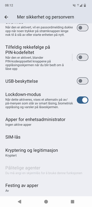 Bla til og velg SIM-lås