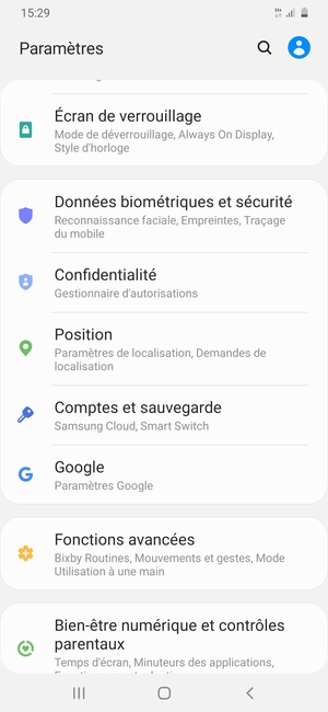 Faites défiler et sélectionnez Comptes et sauvegarde