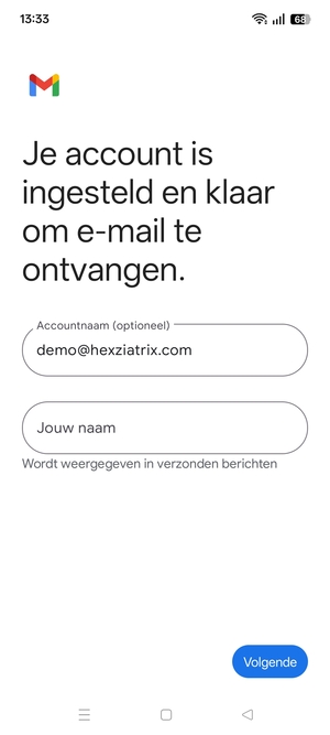 Geef uw account een naam en voer uw naam in. Selecteer Volgende