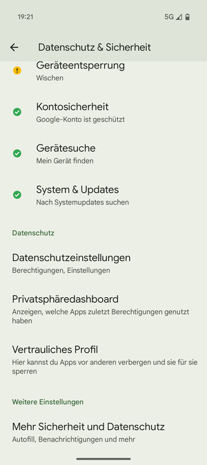 Scrollen Sie und wählen Sie Mehr Sicherheit und Datenschutz