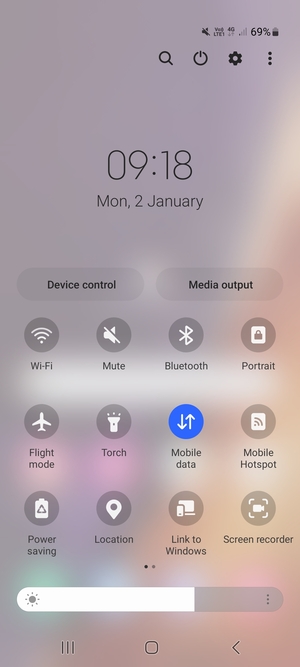 Select Mute to change to sound mode again