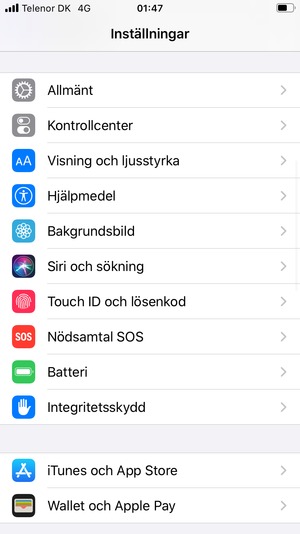 Scrolla ner och välj Touch ID och lösenkod