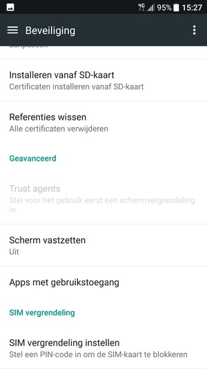 Om de pin voor de simkaart te wijzigen, keert u terug naar het menu Beveiliging en scrollt u naar en selecteert SIM vergrendeling instellen