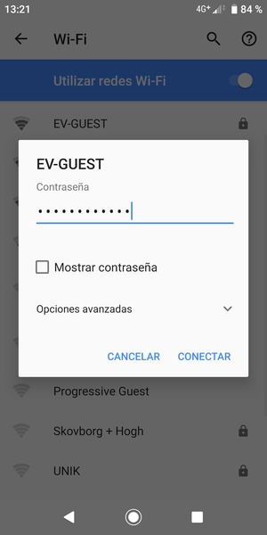 Introduzca la contraseña de Wi-Fi y seleccione CONECTAR
