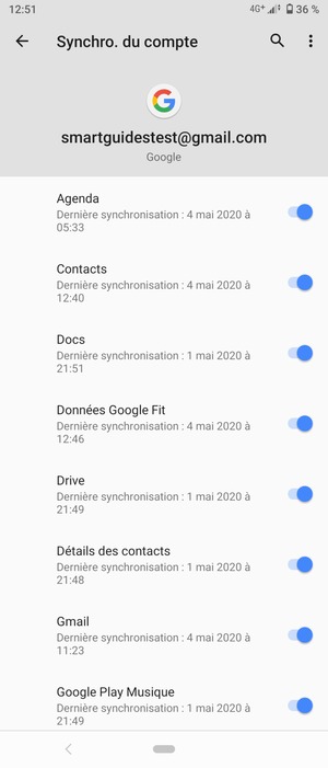 Assurez-vous que Contacts est sélectionné