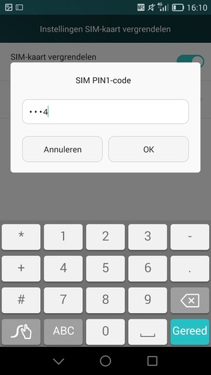 Voer uw Oude SIM PIN-code in en selecteer OK