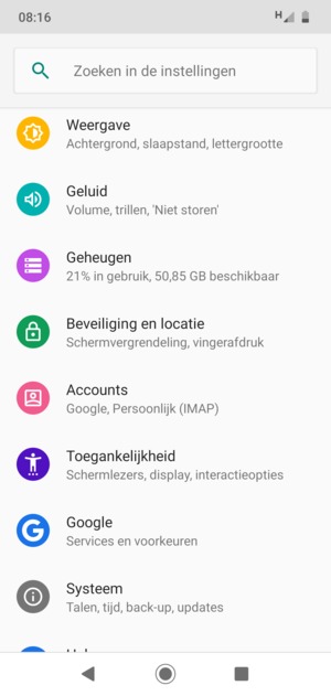 Scroll naar en selecteer Accounts