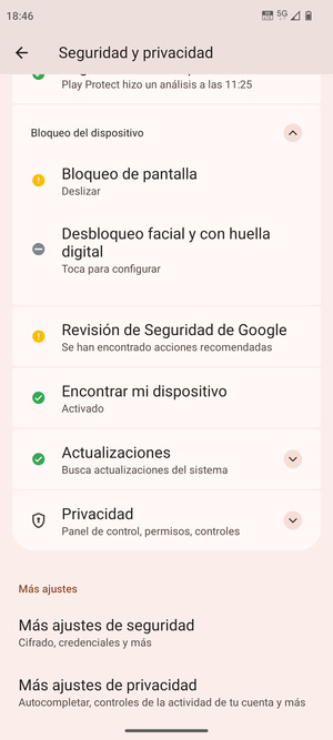 Para cambiar el PIN de la tarjeta SIM,vaya al menú Seguridad y privacidad y desplácese y seleccione Más ajustes de seguridad