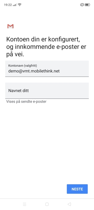 Gi kontoen din et navn, og skriv inn navnet ditt. Velg NESTE