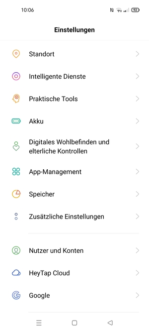 Gehen Sie zurück zum Einstellungen Menü und scrollen Sie und wählen Sie Nutzer und Konten