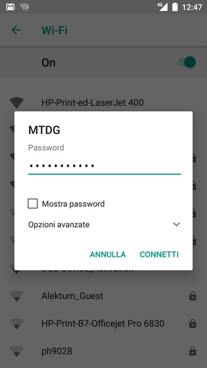 Inserisci la password del Wi-Fi e seleziona CONNETTI