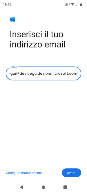 Inserisci il tuo indirizzo email e seleziona Configura manualmente
