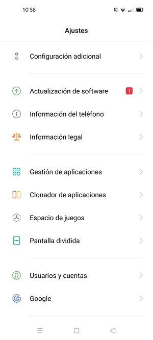 Desplácese y seleccione Usuarios y cuentas