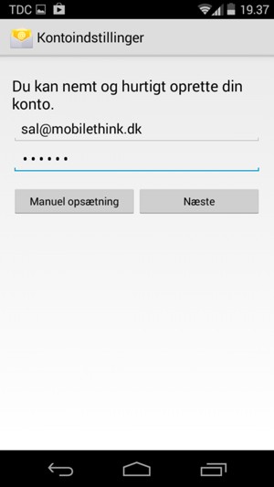 Indtast din e-mailadresse og adgangskode. Vælg Næste