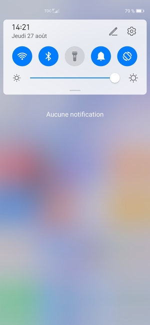 Déroulez à nouveau le menu du haut