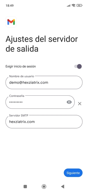 Introduzca la dirección de servidor saliente y seleccione Siguiente