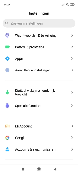 Scroll naar en selecteer Accounts & synchroniseren
