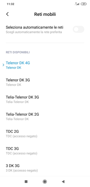 Seleziona un operatore di rete dall'elenco