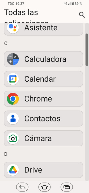 Desplácese y seleccione Contactos