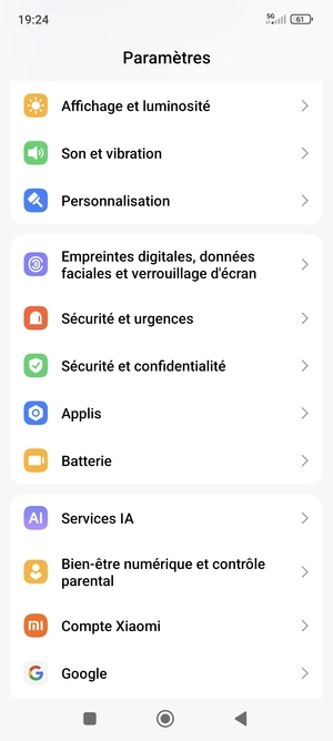 Faites défiler et sélectionnez Sécurité et confidentialité