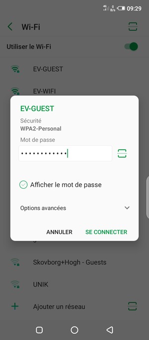 Saisissez le mot de passe du Wi-Fi et sélectionnez SE CONNECTER