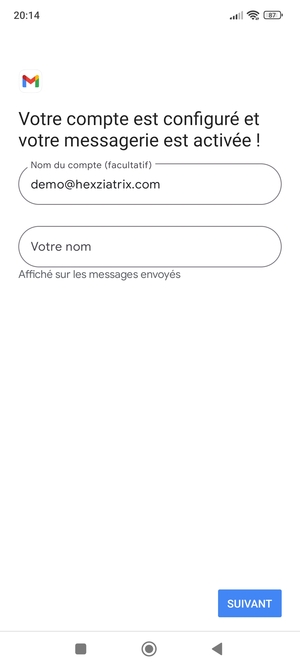 Donnez un nom à votre compte et saisissez votre nom. Sélectionnez SUIVANT
