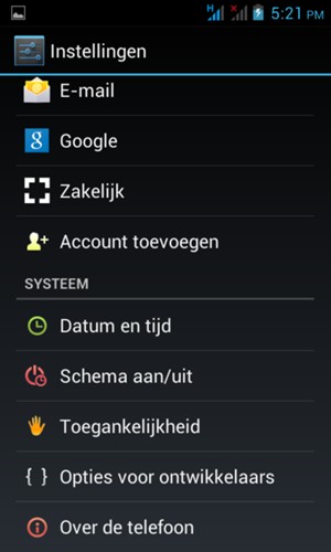 Scroll naar en selecteer Over de telefoon