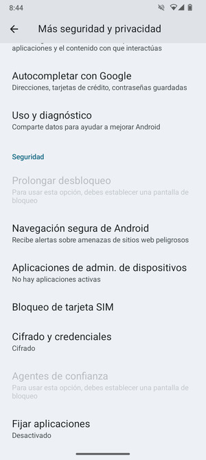 Desplácese y seleccione Bloqueo de tarjeta SIM