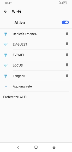 Seleziona la rete wireless a cui desideri connetterti