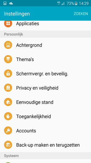 Scroll naar en selecteer Accounts