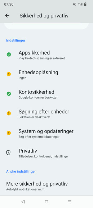 For at ændre PIN-koden til SIM-kortet, gå til Sikkerhed og privatliv menuen og vælg Mere sikkerhed og privatliv