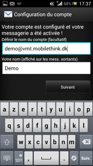 Donnez un nom à votre compte et saisissez votre nom. Sélectionnez Suivant