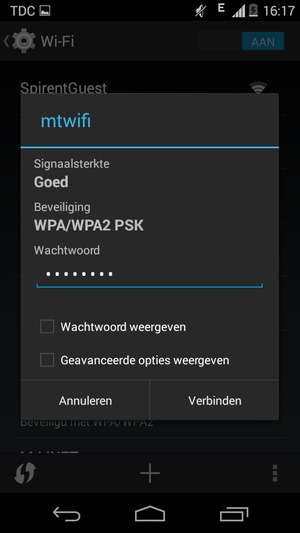 Voer het WiFi-wachtwoord in en selecteer Verbinden