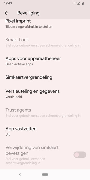 Scroll naar en selecteer Simkaartvergrendeling