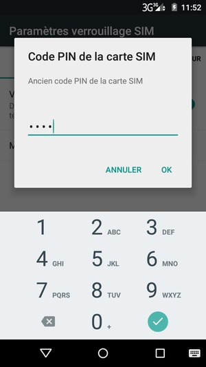 Saisissez votre Ancien code PIN de la carte SIM et sélectionnez OK